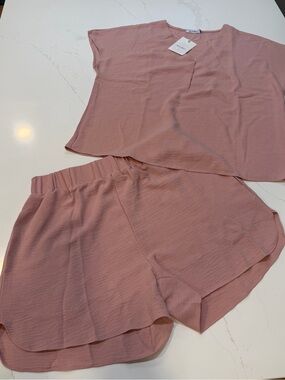 Women's Relaxed Elastic-Waist Shorts in Dusty Rose - Unbranded